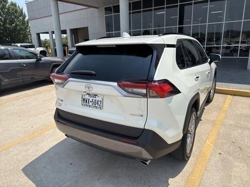 2020 Toyota RAV4 Limited