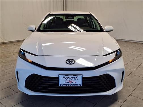 Ice Cap 2025 Toyota Camry LE