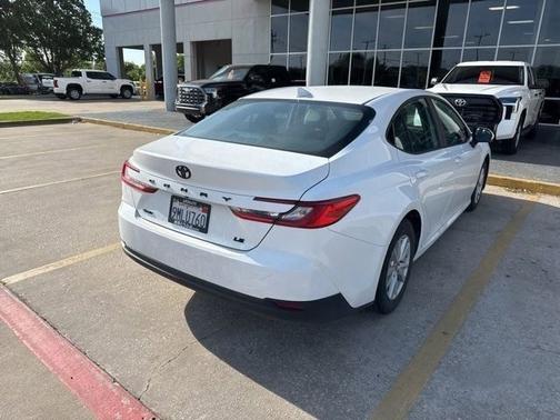 Ice Cap 2025 Toyota Camry LE