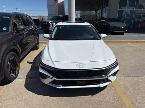 2025 Hyundai ELANTRA SEL