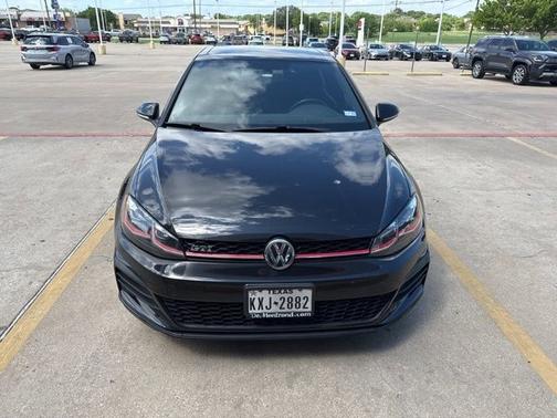 Deep Black Pearl Metallic 2018 Volkswagen Golf GTI 2.0T S 4-Door