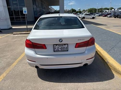 Mineral White Metallic 2020 BMW 530 530i