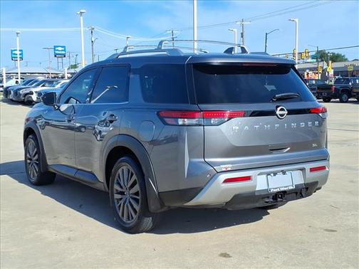 Gun Metallic 2024 Nissan Pathfinder SL FWD