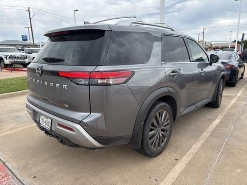 Gun Metallic 2024 Nissan Pathfinder SL FWD