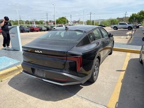 Aurora Black Pearl 2025 Kia K4 LXS