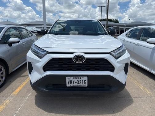 2024 Toyota RAV4 LE