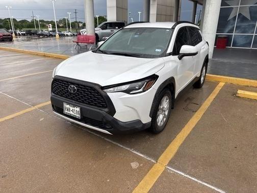 Wind Chill Pearl 2022 Toyota Corolla Cross LE