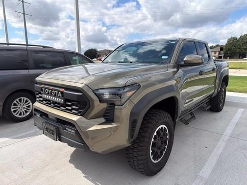 Bronze 2026 Toyota Tacoma TRD Off Road