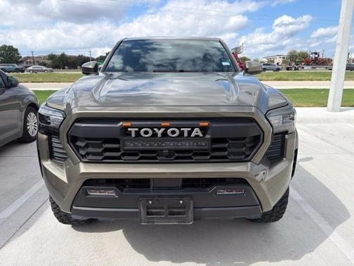 Bronze 2026 Toyota Tacoma TRD Off Road