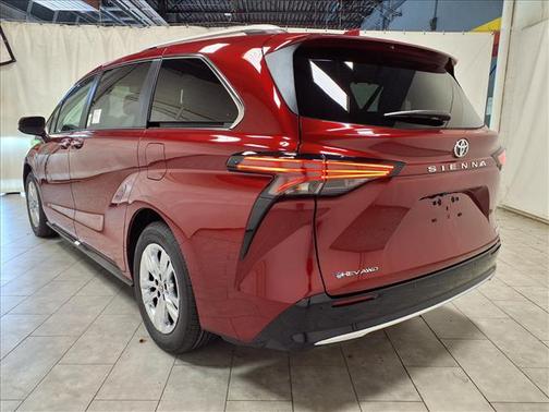 Ruby Flare Pearl 2026 Toyota Sienna Limited