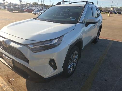 Pearl 2023 Toyota RAV4 XLE Premium