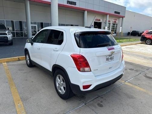 Summit White 2019 Chevrolet Trax LS