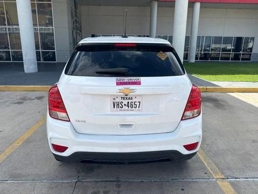 Summit White 2019 Chevrolet Trax LS