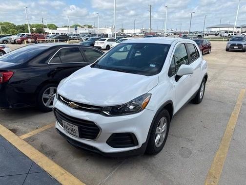 Summit White 2019 Chevrolet Trax LS