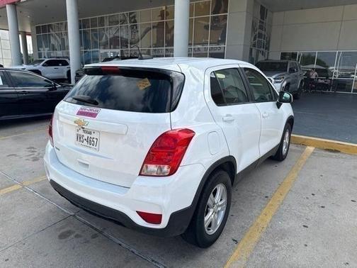 Summit White 2019 Chevrolet Trax LS