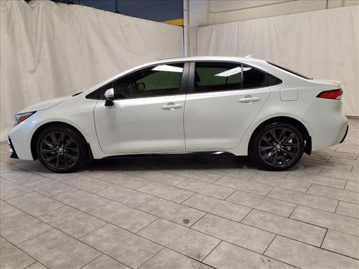 2025 Toyota Corolla Hybrid SE