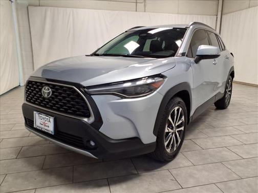 2024 Toyota Corolla Cross XLE