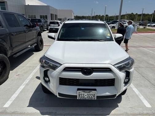 White 2022 Toyota 4Runner SR5 Premium