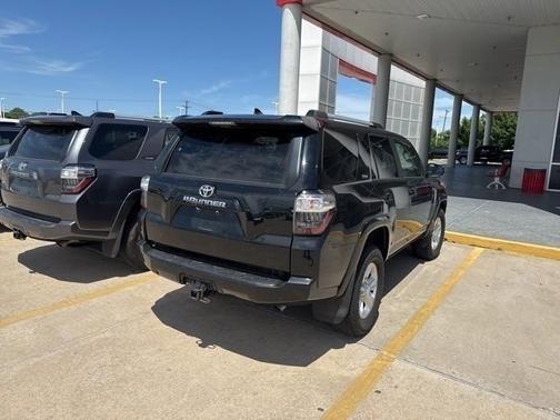 2022 Toyota 4Runner SR5