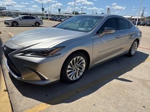 2021 Lexus ES 300h Ultra Luxury