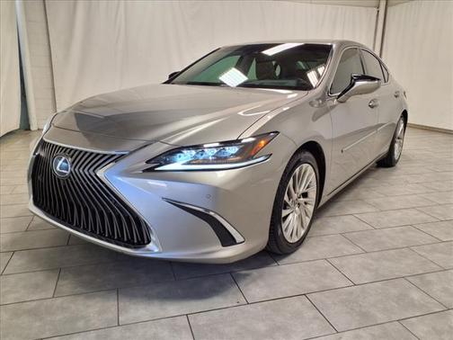 2021 Lexus ES 300h Ultra Luxury