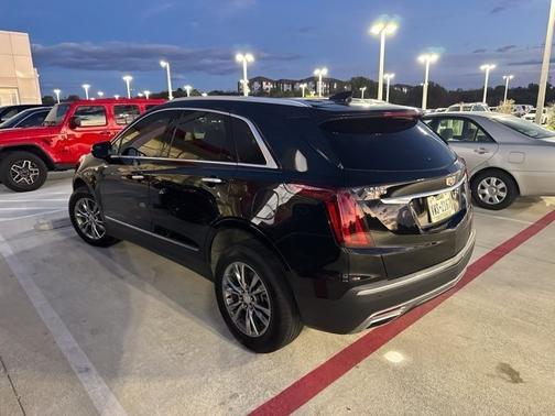 Stellar Black Metallic 2020 Cadillac XT5 Premium Luxury