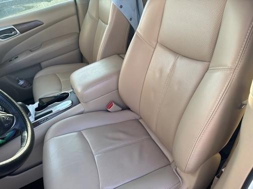 2019 Nissan Pathfinder Platinum