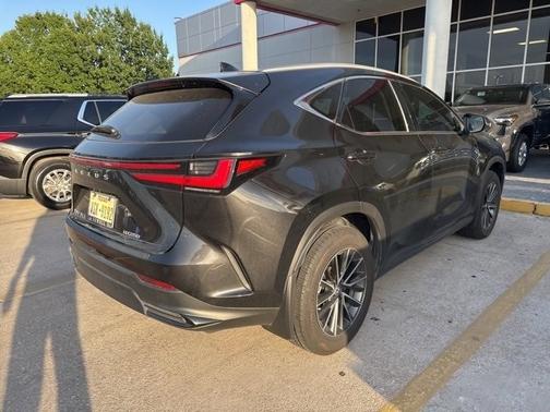2025 Lexus NX 250 Base