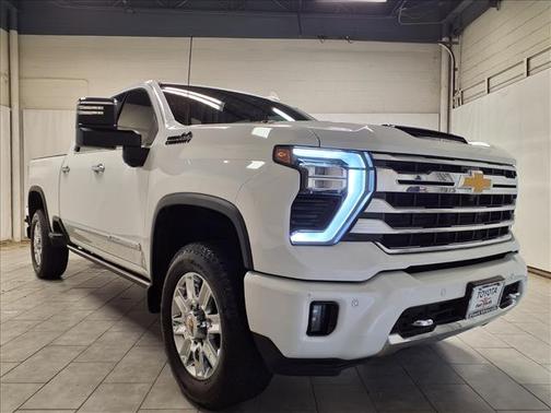Summit White 2024 Chevrolet Silverado 3500 High Country