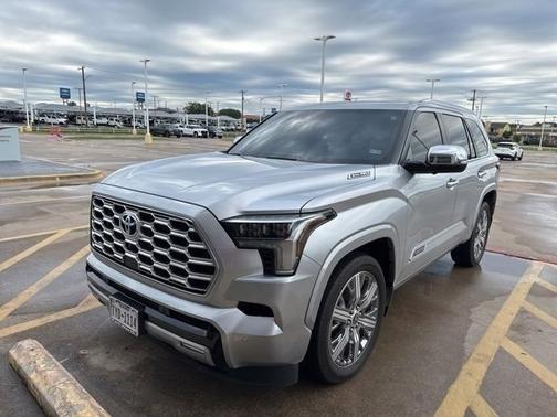 2024 Toyota Sequoia Base