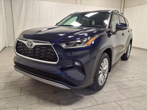 2026 Toyota Highlander Hybrid Platinum