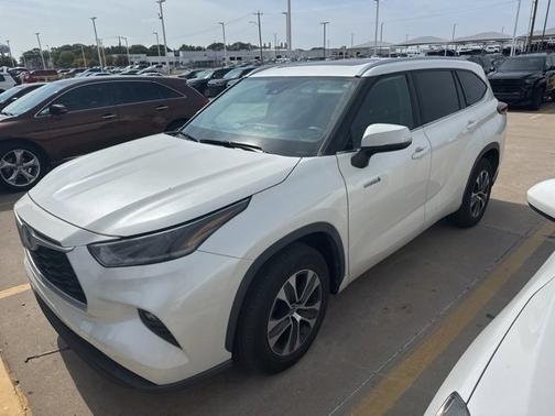 2021 Toyota Highlander Hybrid XLE