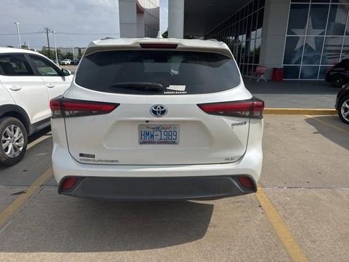 2021 Toyota Highlander Hybrid XLE