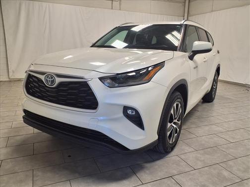 2021 Toyota Highlander Hybrid XLE