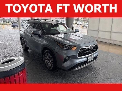 2022 Toyota Highlander Platinum
