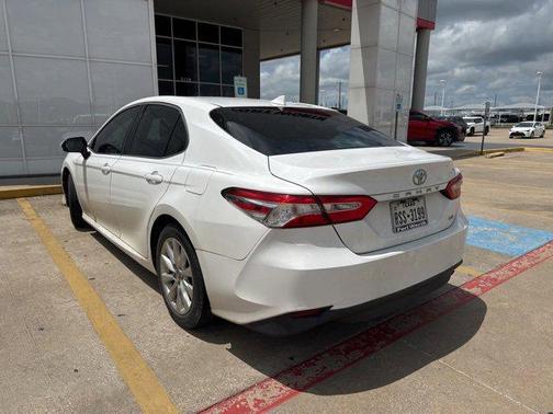 2020 Toyota Camry LE