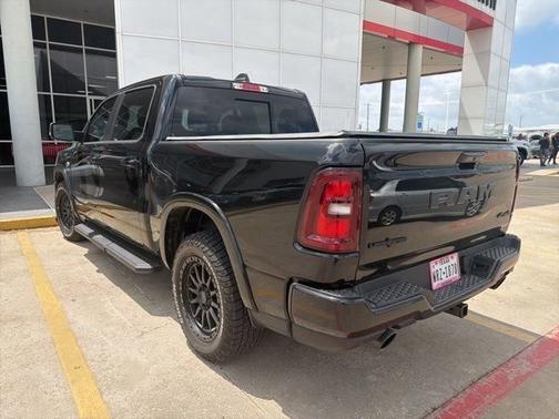 Diamond Black Crystal Pearlcoat 2026 RAM 1500 Big Horn/Lone Star