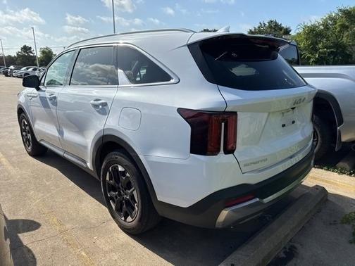 2024 Kia Sorento S