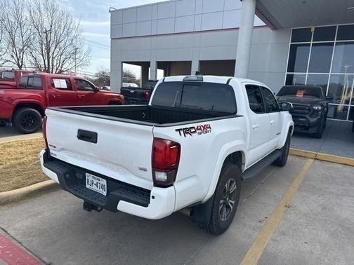 2018 Toyota Tacoma SR