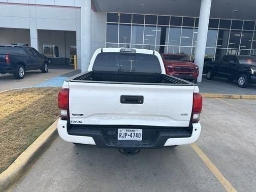 2018 Toyota Tacoma SR