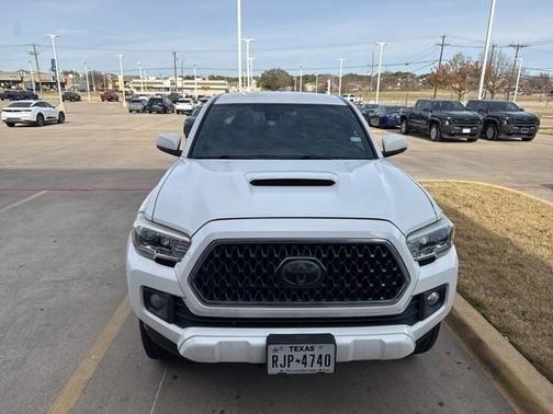 2018 Toyota Tacoma SR