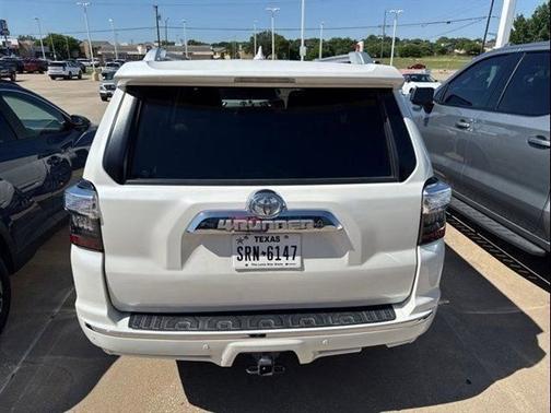 Blizzard Pearl 2018 Toyota 4Runner SR5