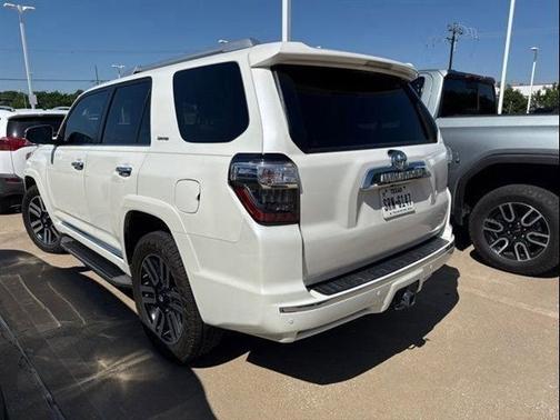 Blizzard Pearl 2018 Toyota 4Runner SR5