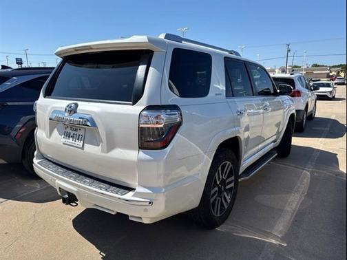 Blizzard Pearl 2018 Toyota 4Runner SR5