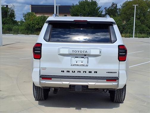 Wind Chill Pearl [Extra_Cost_Color] 2026 Toyota 4Runner Limited