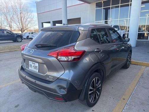 2020 Nissan Kicks SV