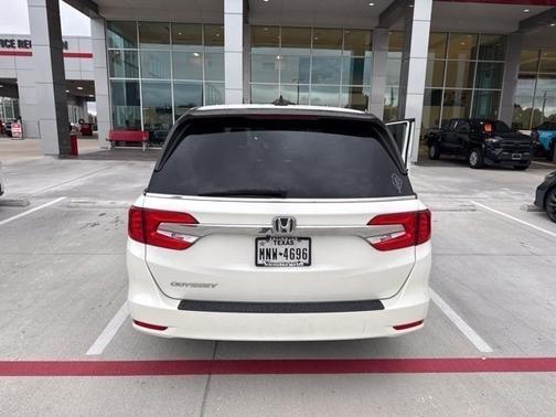 White Diamond Pearl 2019 Honda Odyssey EX
