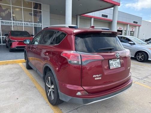 2018 Toyota RAV4 XLE