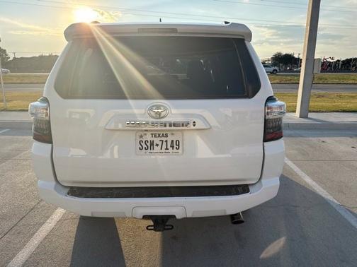White 2022 Toyota 4Runner SR5 Premium
