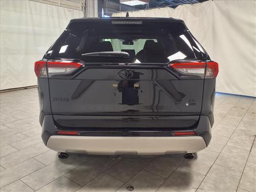 2025 Toyota RAV4 Hybrid SE